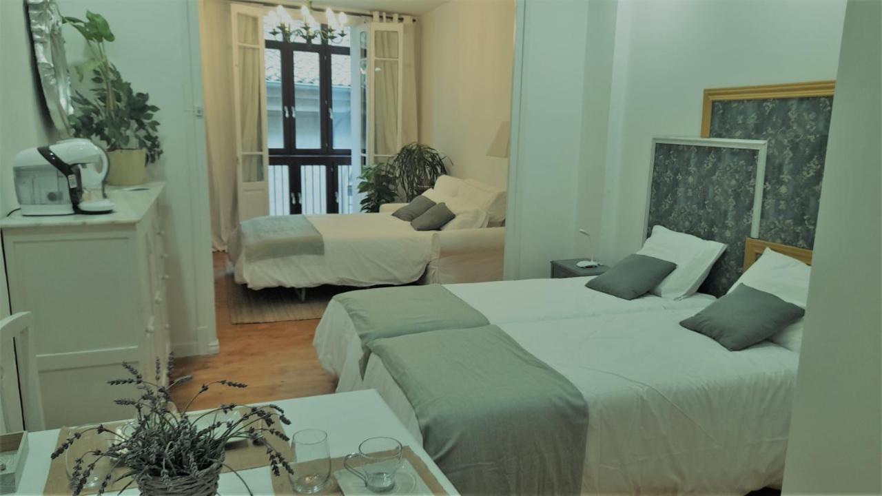 Habitación Centro Acceso independiente Pamplona Exterior foto